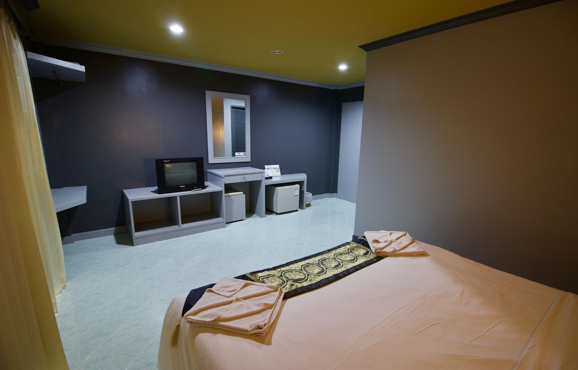 The Little Moon Residence Patong Luaran gambar