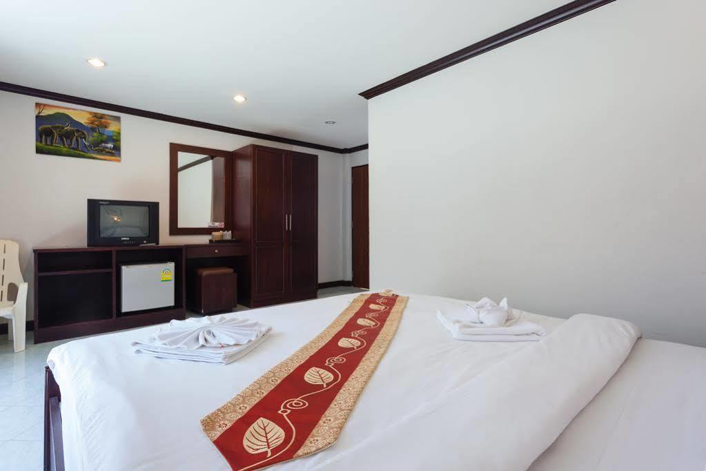 The Little Moon Residence Patong Luaran gambar
